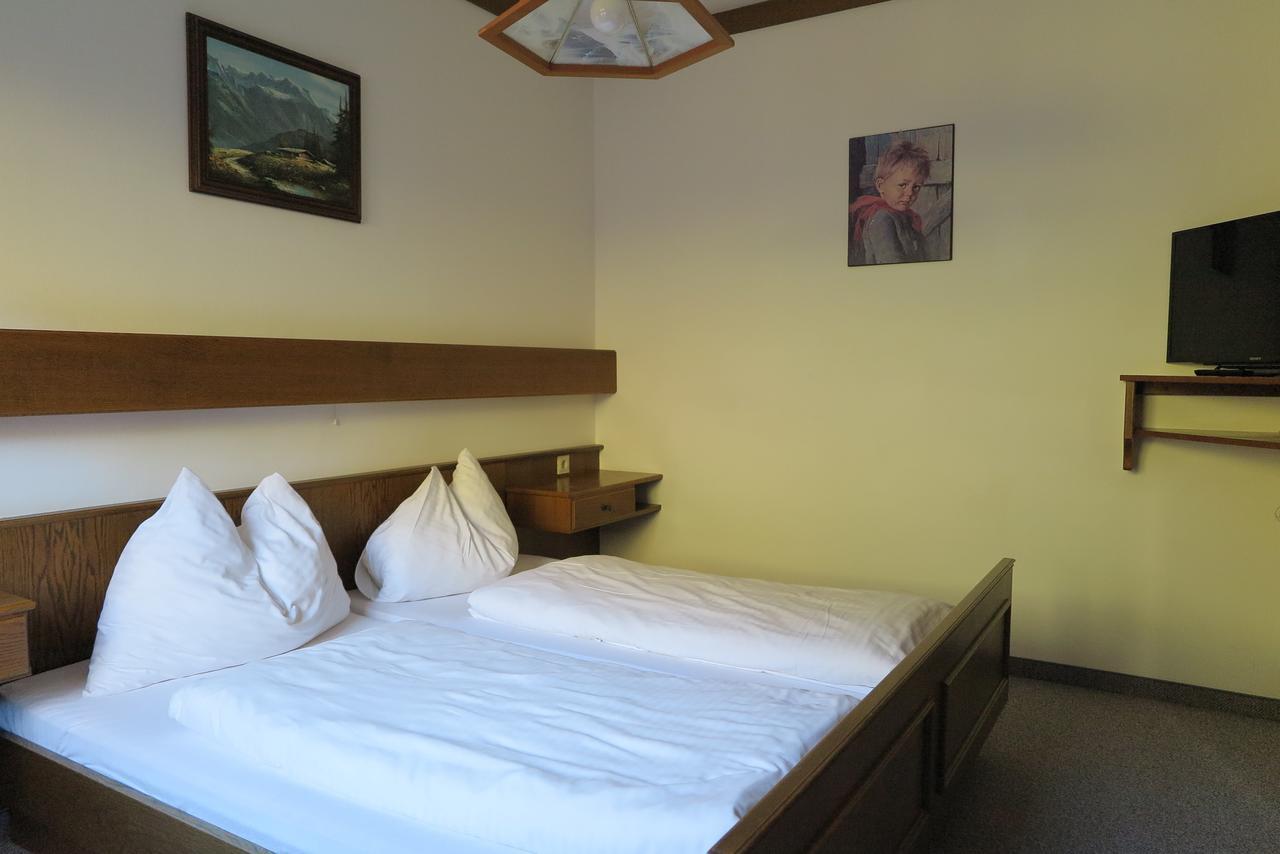 Haus Enzian Apartamento Sankt Johann im Pongau Quarto foto