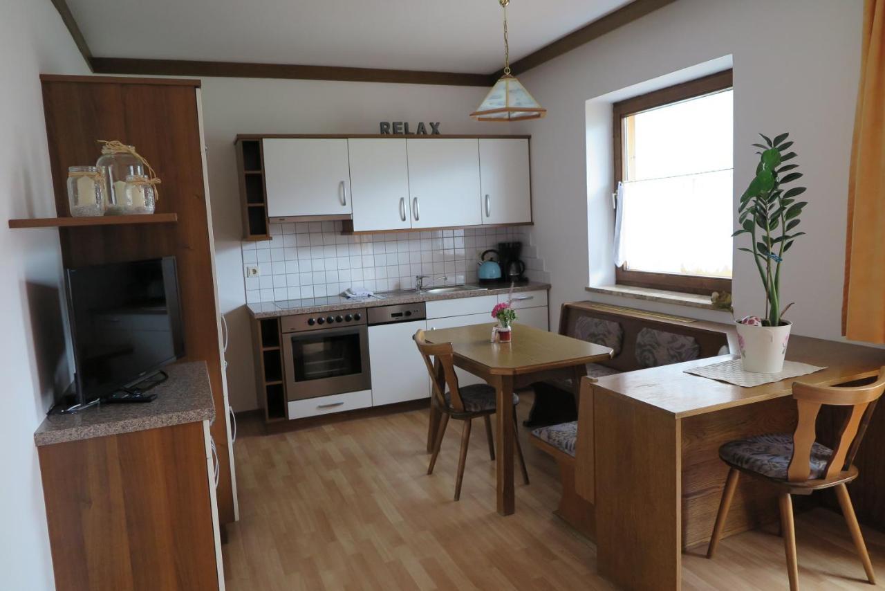 Haus Enzian Apartamento Sankt Johann im Pongau Exterior foto